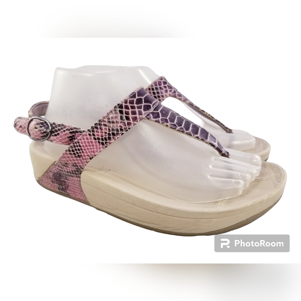 FITFLOP WOMEN THONGS FLIP FLOP SNAKE PRINTS SANDALS SIZE 8/39